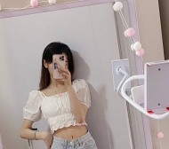 清純可愛小學妹，純真外型