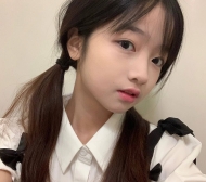 汐安   155cm.B.40.19歲  超級小隻卡哇伊女孩 很嬌小