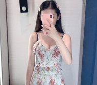 小溫 160cm  C奶  23歲 年輕單親媽媽  第一次下海