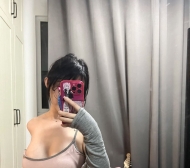 童顏巨乳+翹臀的完美身材，